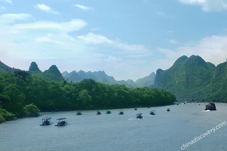 Li River Bamboo Rafting in Summer